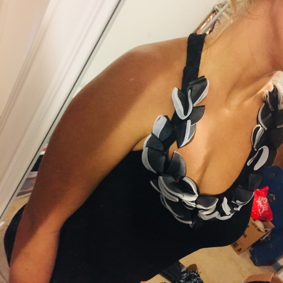 Summer top! - Picture 2 of 4